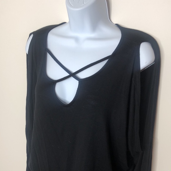 Women’s Acemi Long Sleeve Crop Top - Picture 2 of 4